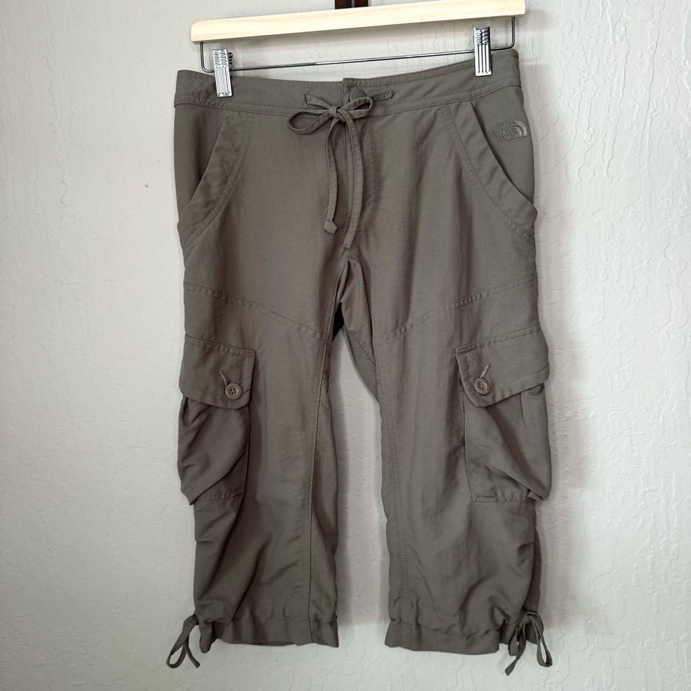 THE NORTH FACE Lot of 2 Women's Capris Long Shorts Cargos in Size 4 Khaki Tan - Picture 8 of 16